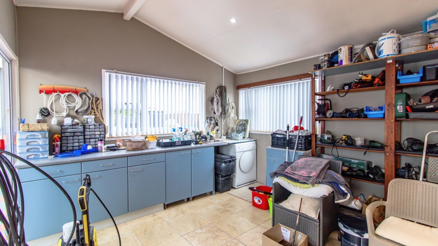 4 Bedroom Property for Sale in Yzerfontein Rural Western Cape